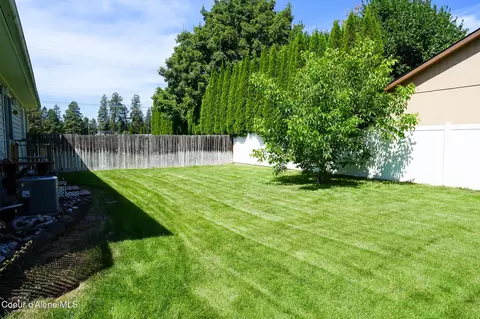 Exterior - 623 E Maple Pl, Hayden, ID 83835 photo 7 of 10