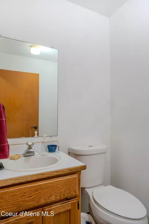 Bath - 623 E Maple Pl, Hayden, ID 83835 photo 3 of 5