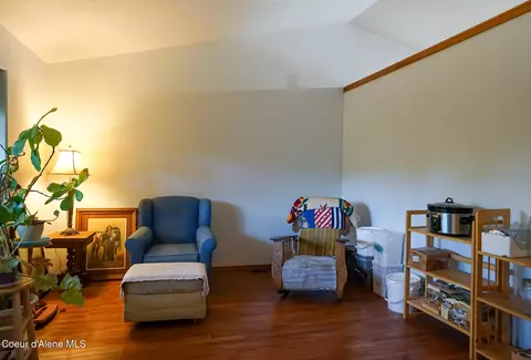 Living - 623 E Maple Pl, Hayden, ID 83835 photo 1 of 3
