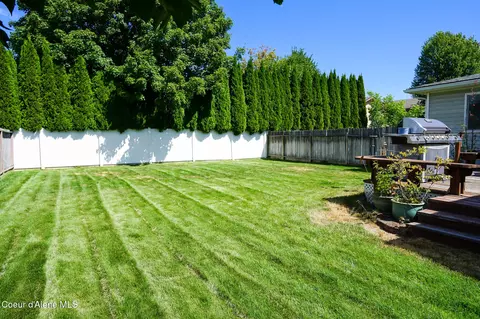 Exterior - 623 E Maple Pl, Hayden, ID 83835 photo 3 of 10