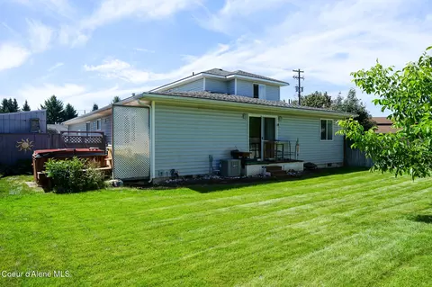 Exterior - 623 E Maple Pl, Hayden, ID 83835 photo 6 of 10