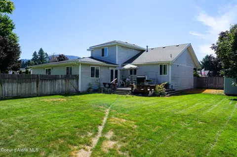 Exterior - 623 E Maple Pl, Hayden, ID 83835 photo 4 of 10