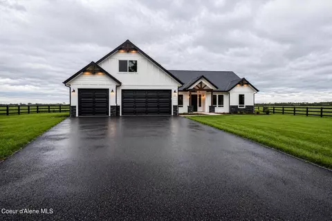 1533 W Remmick St, Hayden, ID 83835