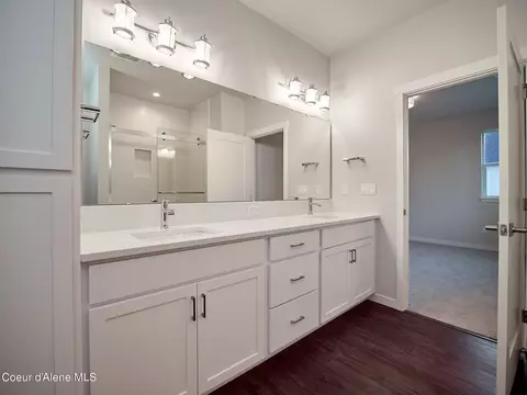 Bath - 962 E Railroad Ave, Post Falls, ID 83854 photo 2 of 4