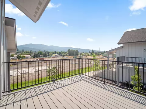 Exterior - 962 E Railroad Ave, Post Falls, ID 83854 photo 2 of 3