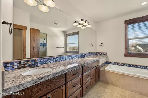 Bath - 3358 E Leebowe Ct, Hayden, ID 83835 photo 2 of 6