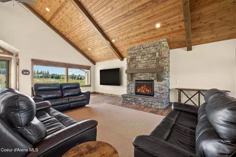 Living - 3358 E Leebowe Ct, Hayden, ID 83835 photo 3 of 4