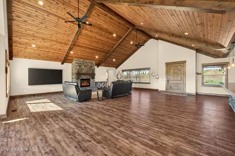 Living - 3358 E Leebowe Ct, Hayden, ID 83835 photo 4 of 4