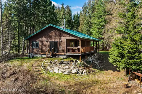 77 Fall Creek Rd, Naples, ID 83847