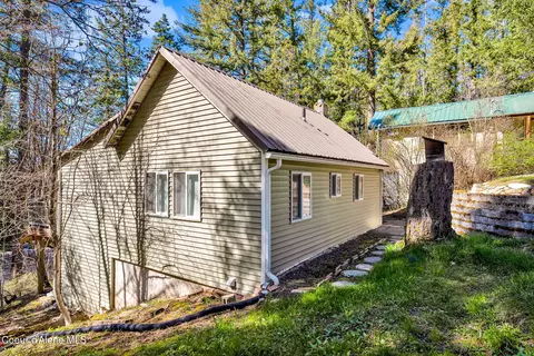 Exterior - 51 Rocky Point Upper Rd, Plummer, ID 83851 photo 3 of 11