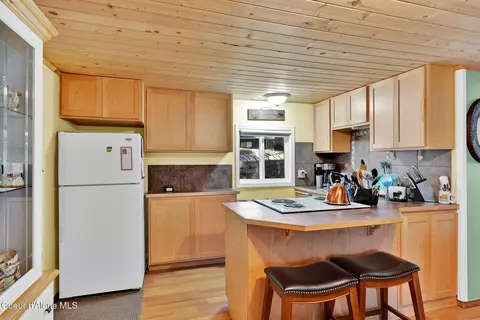 Kitchen - 51 Rocky Point Upper Rd, Plummer, ID 83851 photo 3 of 3
