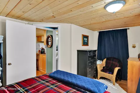 Bedroom - 51 Rocky Point Upper Rd, Plummer, ID 83851 photo 4 of 6