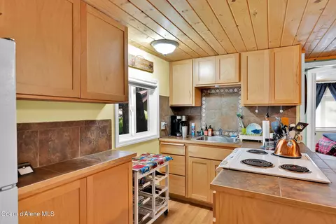 Kitchen - 51 Rocky Point Upper Rd, Plummer, ID 83851 photo 1 of 3