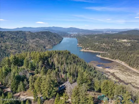 31 S Lightning Spur Ln, Coeur D'alene, ID 83814