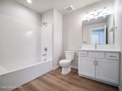Bath - 1048 E 4th Ave #104, Post Falls, ID 83854 photo 5 of 5