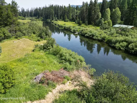 14261442 River View Dr, Troy, MT 59935