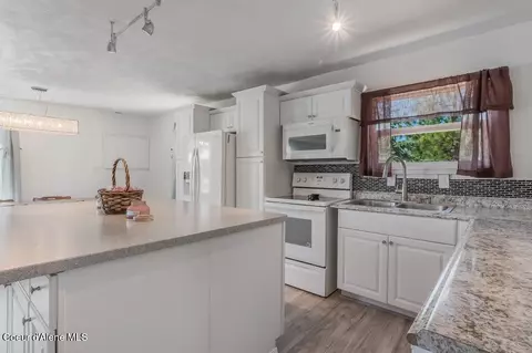 Kitchen - 9727 W E St, Worley, ID 83876 photo 5 of 7