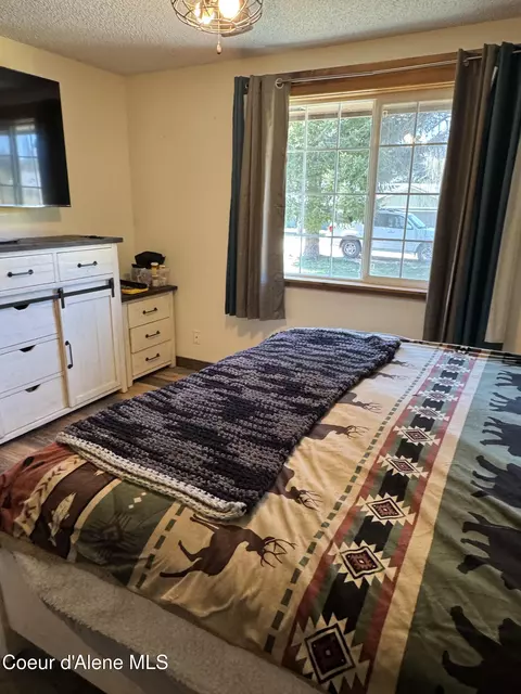 Bedroom - 265 Campbell Loop, Laclede, ID 83841 photo 2 of 2