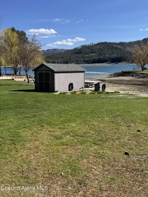 265 Campbell Loop, Laclede, ID 83841