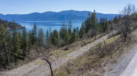 577 Midas Dr, Sagle, ID 83860 photo 2