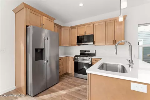 Kitchen - 1545 E Legion Rd, Post Falls, ID 83854 photo 2 of 3