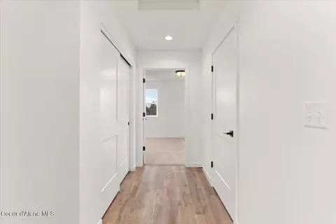 Entry Way - 1545 E Legion Rd, Post Falls, ID 83854 photo 3 of 4