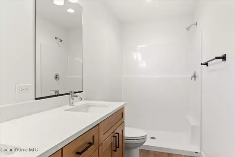 Bath - 1545 E Legion Rd, Post Falls, ID 83854 photo 3 of 4