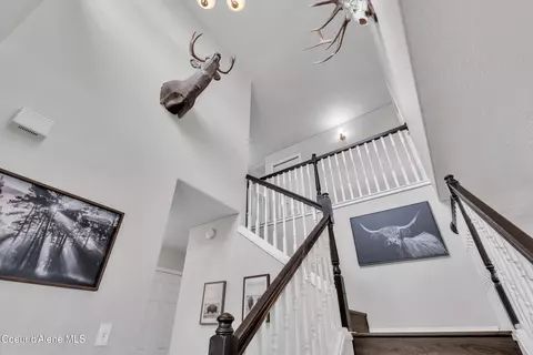 Entry Way - 1055 E Warm Springs Ave, Post Falls, ID 83854 photo 4 of 5