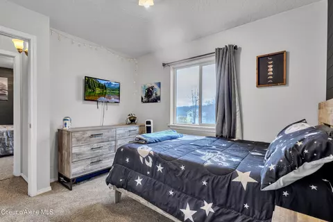 Bedroom - 1055 E Warm Springs Ave, Post Falls, ID 83854 photo 6 of 12