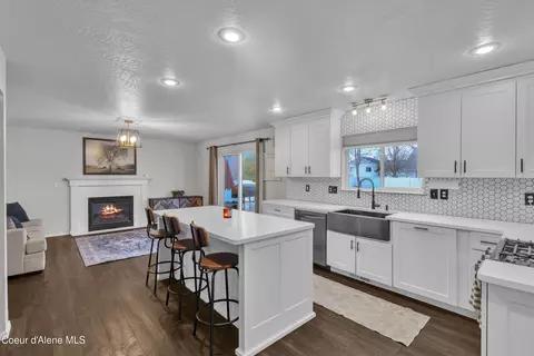 Kitchen - 1055 E Warm Springs Ave, Post Falls, ID 83854 photo 1 of 5