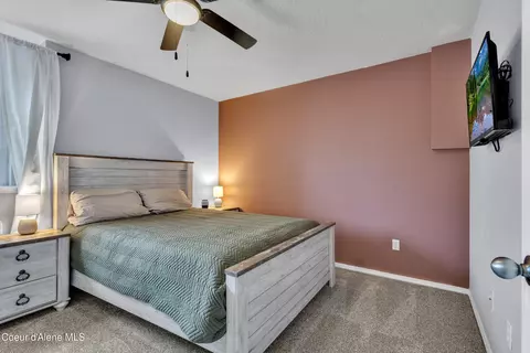 Bedroom - 1055 E Warm Springs Ave, Post Falls, ID 83854 photo 10 of 12