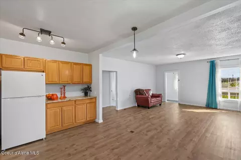 Living - 3721 N Chase Rd, Post Falls, ID 83854 photo 4 of 5