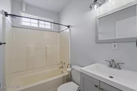 Bath - 3721 N Chase Rd, Post Falls, ID 83854 photo 1 of 3