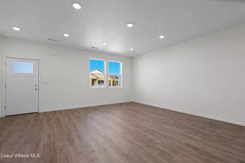 Living - 5290 E Antares Ln, Post Falls, ID 83854 photo 3 of 4
