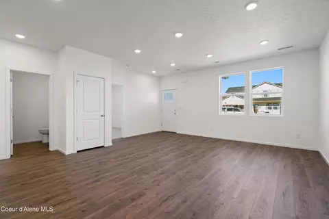 Living - 5290 E Antares Ln, Post Falls, ID 83854 photo 2 of 4