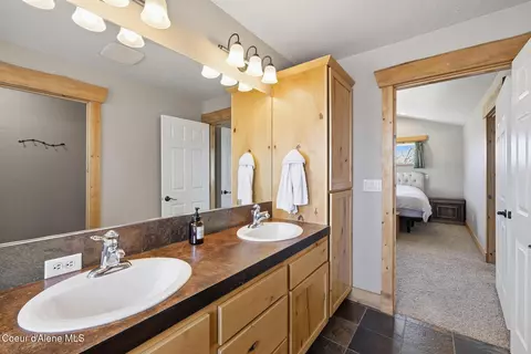 Bath - 2657 W Iago St, Post Falls, ID 83854 photo 2 of 5