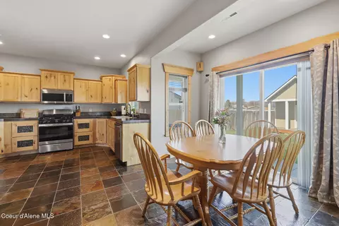 Dining - 2657 W Iago St, Post Falls, ID 83854 photo 1 of 2