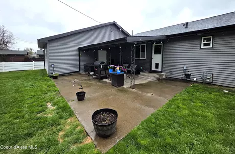 Exterior - 315 E Oak Ave, Osburn, ID 83849 photo 2 of 4