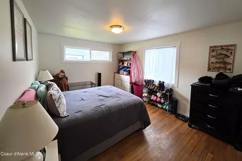 Bedroom - 315 E Oak Ave, Osburn, ID 83849 photo 2 of 7