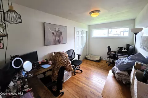 Bedroom - 315 E Oak Ave, Osburn, ID 83849 photo 6 of 7