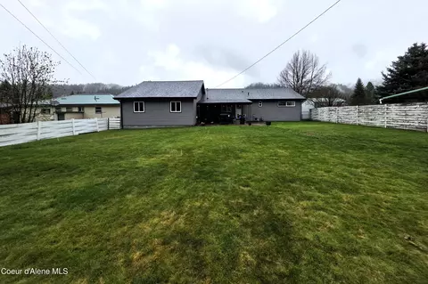 Exterior - 315 E Oak Ave, Osburn, ID 83849 photo 4 of 4
