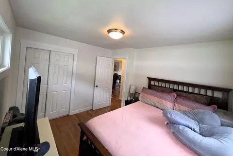 Bedroom - 315 E Oak Ave, Osburn, ID 83849 photo 5 of 7