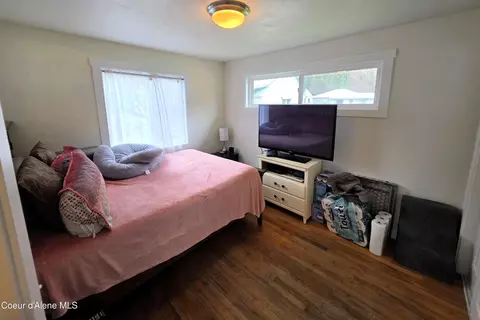 Bedroom - 315 E Oak Ave, Osburn, ID 83849 photo 4 of 7