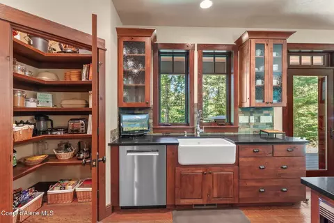 Kitchen - 4456 Eagles Mere Rd, Harrison, ID 83833 photo 5 of 6