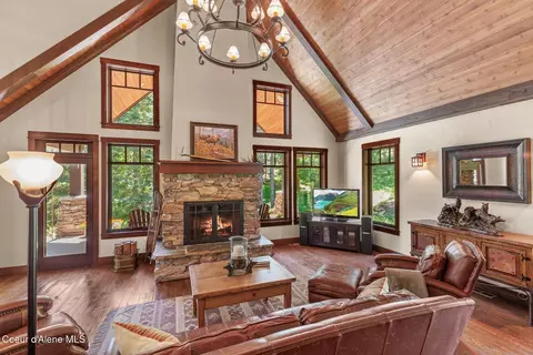4456 Eagles Mere Rd, Harrison, ID 83833