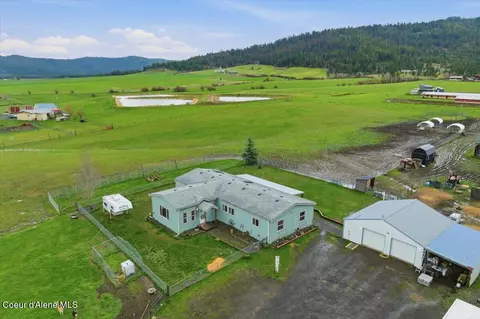 52 Promise Ln, Plummer, ID 83851