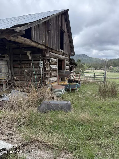 Exterior - 7971 Windfall Pass Rd, Saint Maries, ID 83861 photo 5 of 9