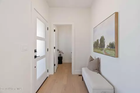 Entry Way - 3494 Blaze Lp, Post Falls, ID 83854 photo 1 of 2