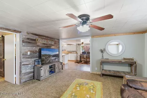 Living - 446 Weir Gulch Rd, Pinehurst, ID 83850 photo 3 of 4