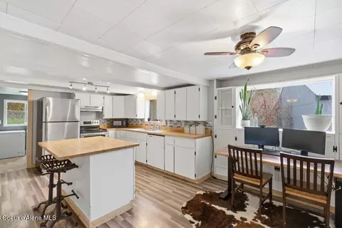 Kitchen - 446 Weir Gulch Rd, Pinehurst, ID 83850 photo 1 of 5